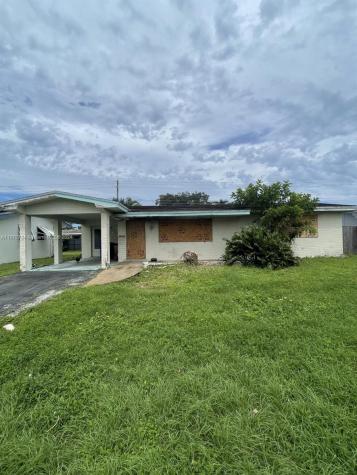 8621 NW 15th Court Pembroke Pines FL 33024