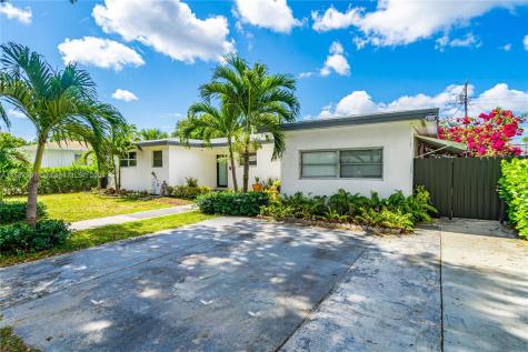 1040 NE 166th Street North Miami Beach FL 33162