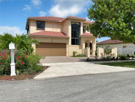 17080 SW 92nd Court Palmetto Bay FL 33157