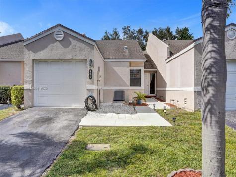 5157 NW 11th Lane Deerfield Beach FL 33064