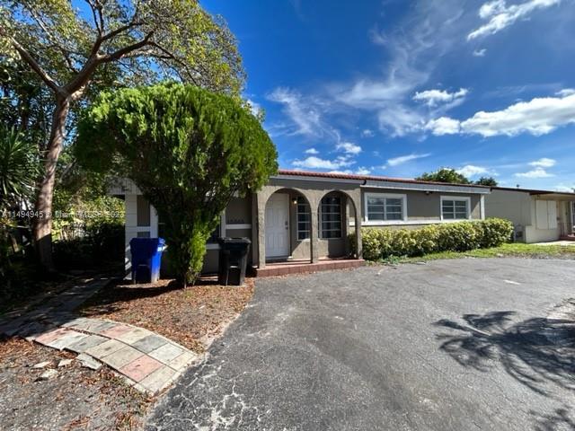 15565 NE 10th Avenue North Miami Beach FL 33162