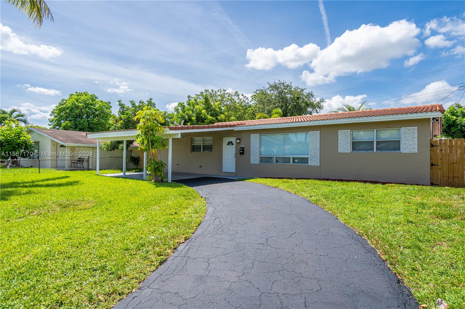 6511 Hayes Street Hollywood FL 33024