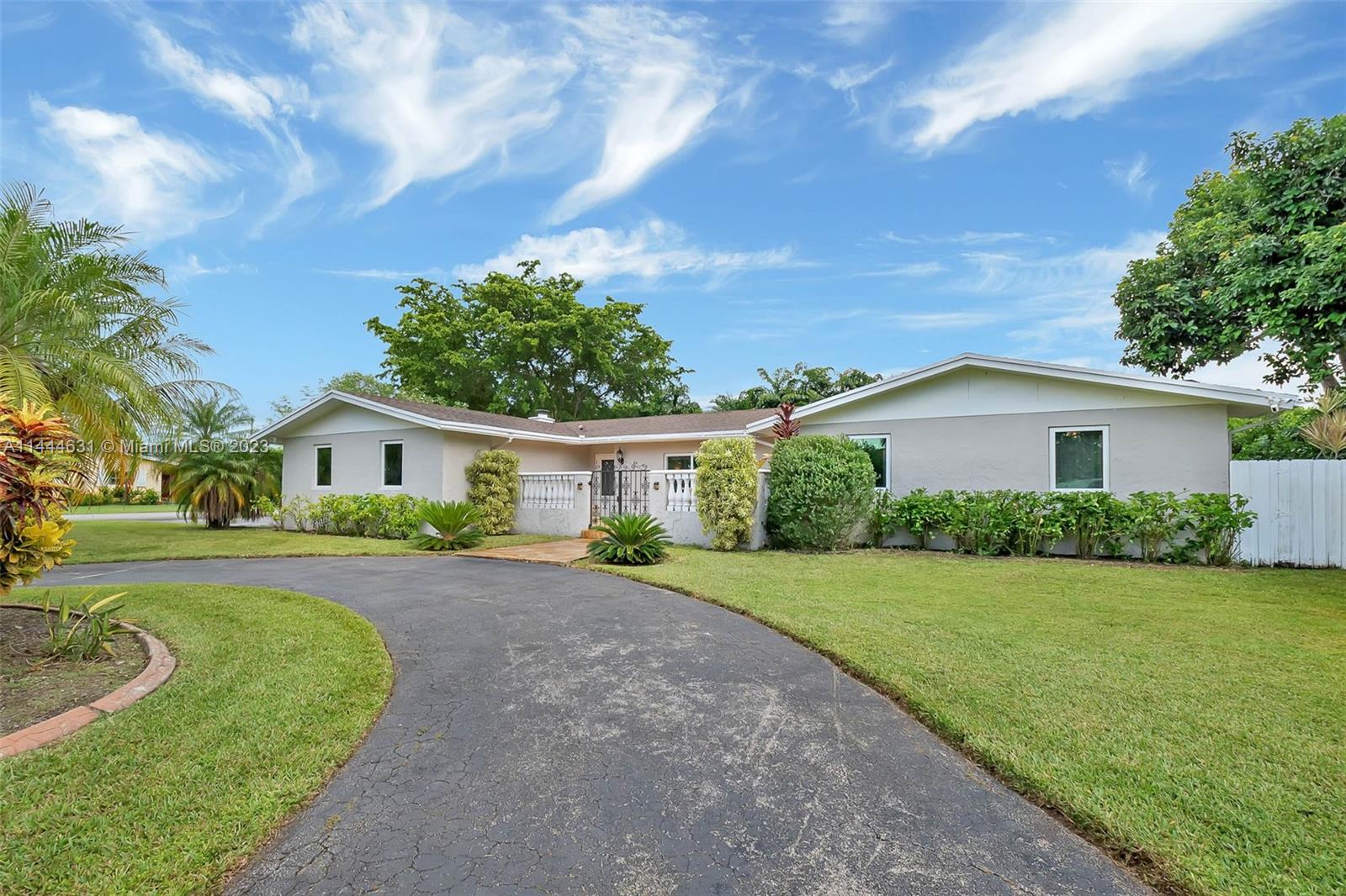 8965 SW 177th Terrace Palmetto Bay FL 33157