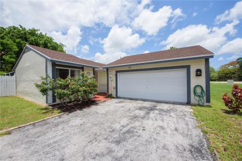 1300 Redstart Court Homestead FL 33035