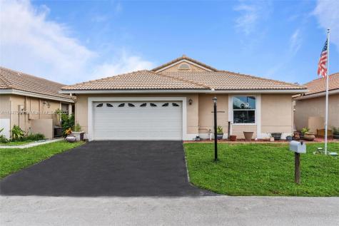 15141 Leeds Lane Davie FL 33331