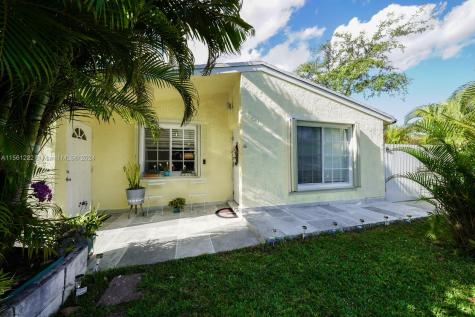 6621 Coolidge Street Hollywood FL 33024
