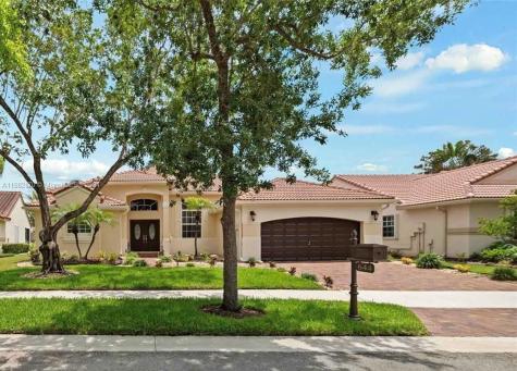 644 Verona Place Weston FL 33326