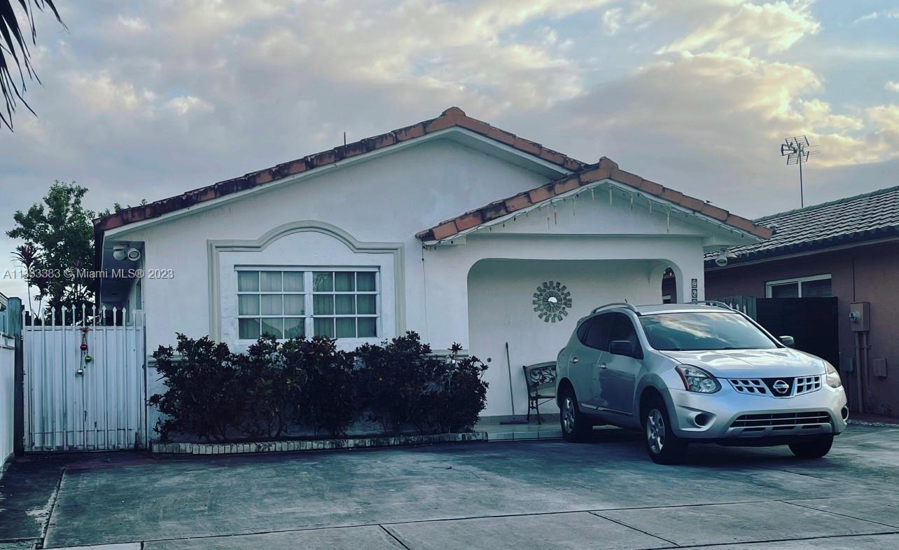 2638 W 71st Place Hialeah FL 33016