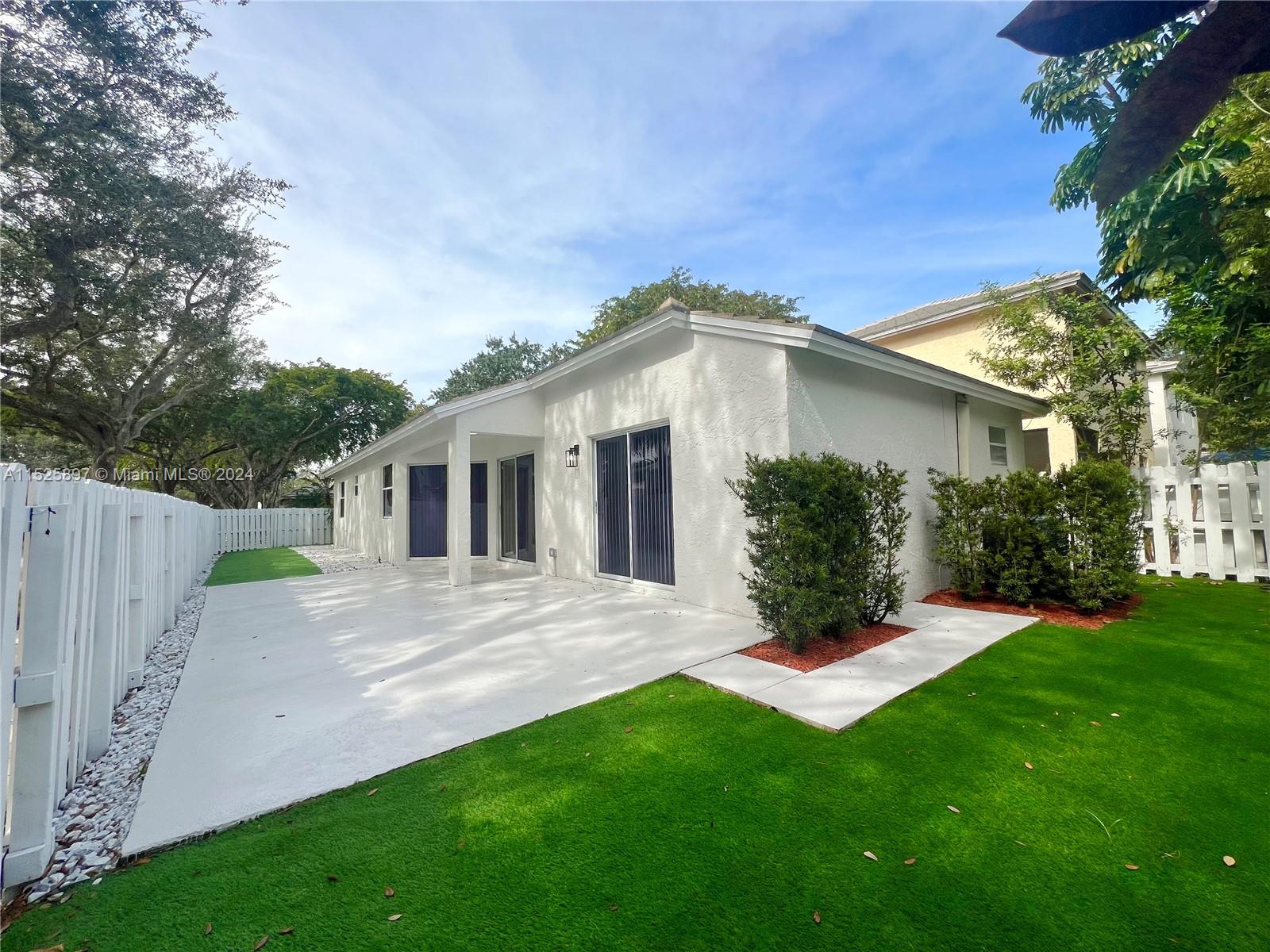 9833 NW 9th Court Plantation FL 33324