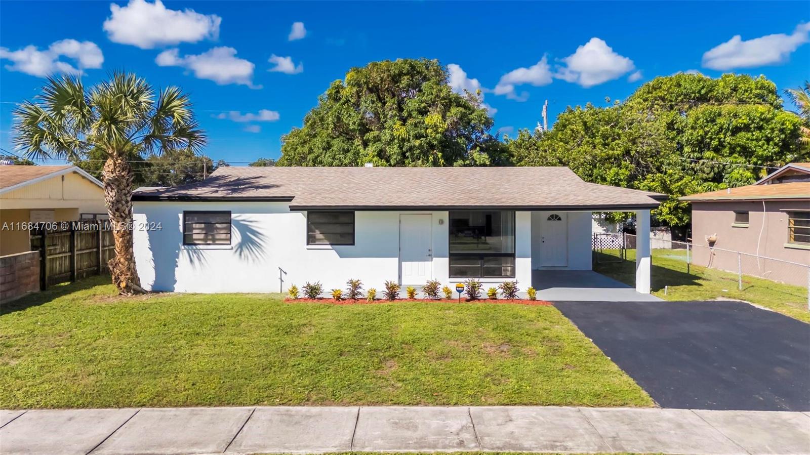 1461 NW 32nd Avenue Lauderhill FL 33311