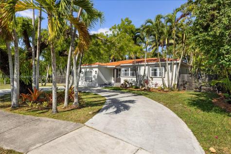 5817 SW 62nd Avenue South Miami FL 33143