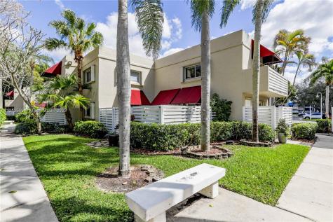 561 NW 98th Avenue Plantation FL 33324
