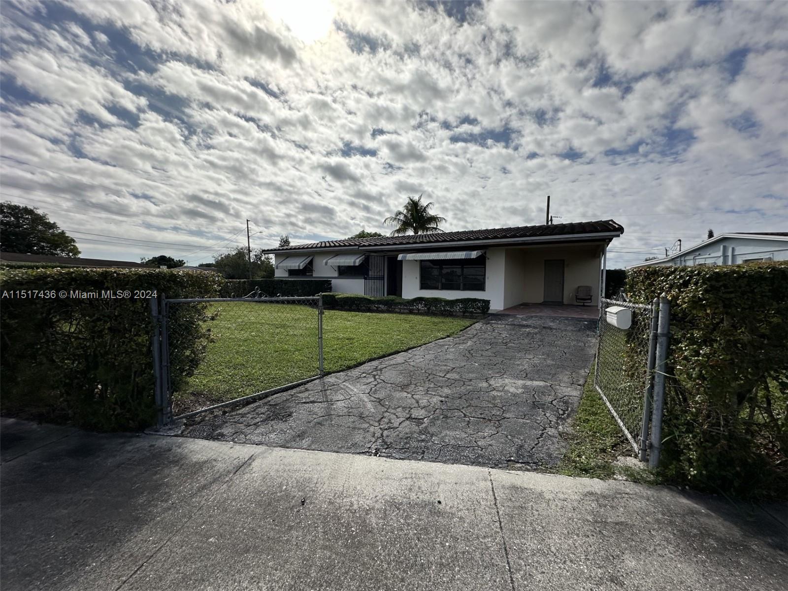 10402 SW 40th Terrace Miami FL 33165