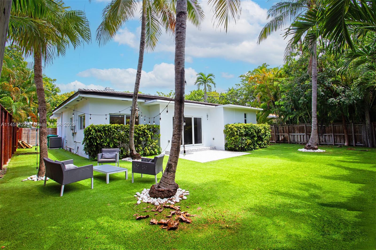 2325 SW 9th Avenue Miami FL 33129