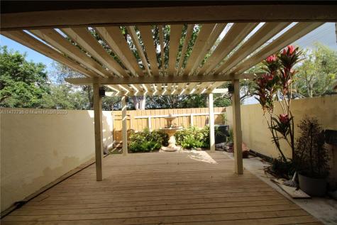 7689 SW 103rd Place Miami FL 33173