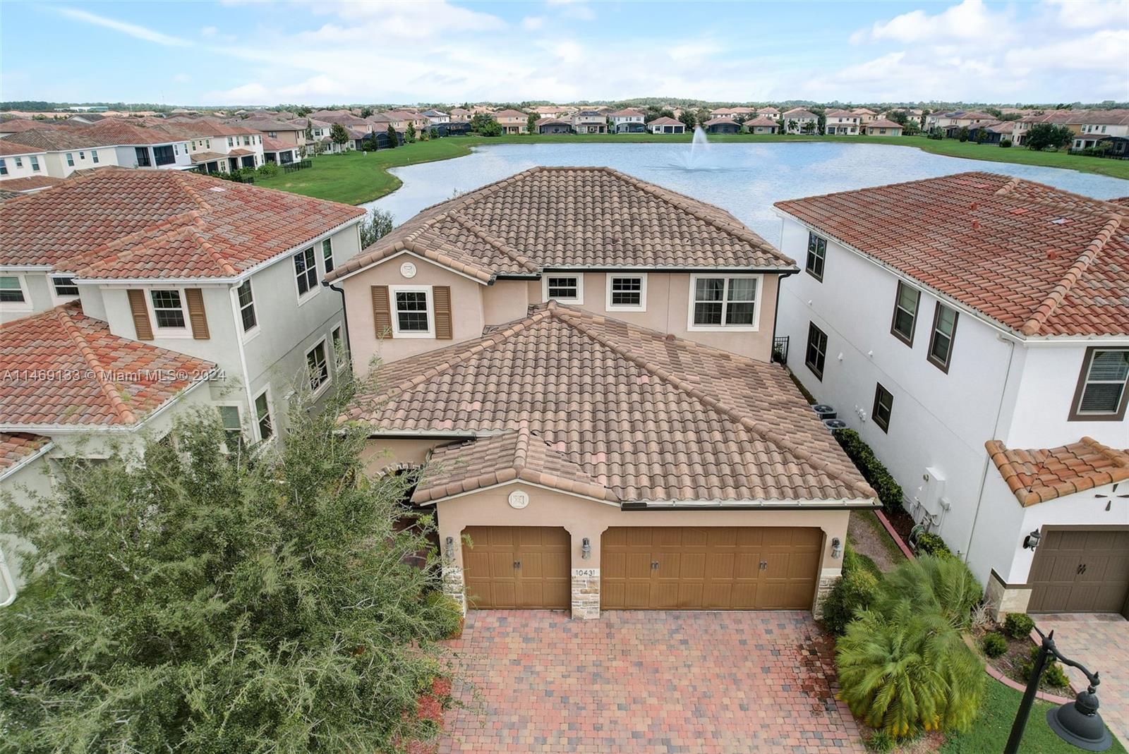 10431 Siddington Drive Orlando FL 32832