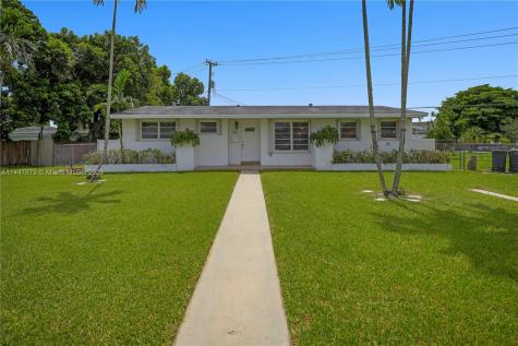 18601 SW 97th Court Cutler Bay FL 33157