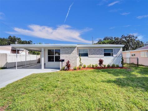 6623 Farragut Street Hollywood FL 33024