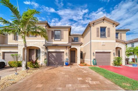 10410 W 34th Lane Hialeah FL 33018