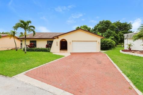 5904 Blue Beech Court Tamarac FL 33319