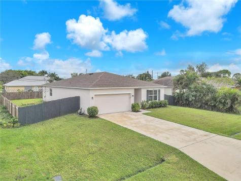 2001 SW Monterrey Lane Port St. Lucie FL 34953