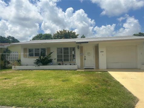 4928 NW 54th Street Tamarac FL 33319