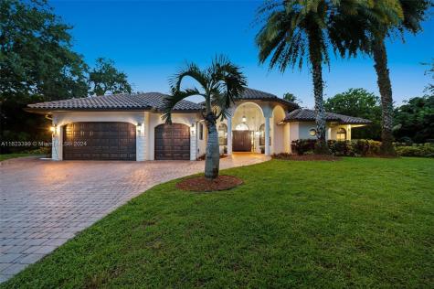 5307 SW 111th Terrace Davie FL 33328