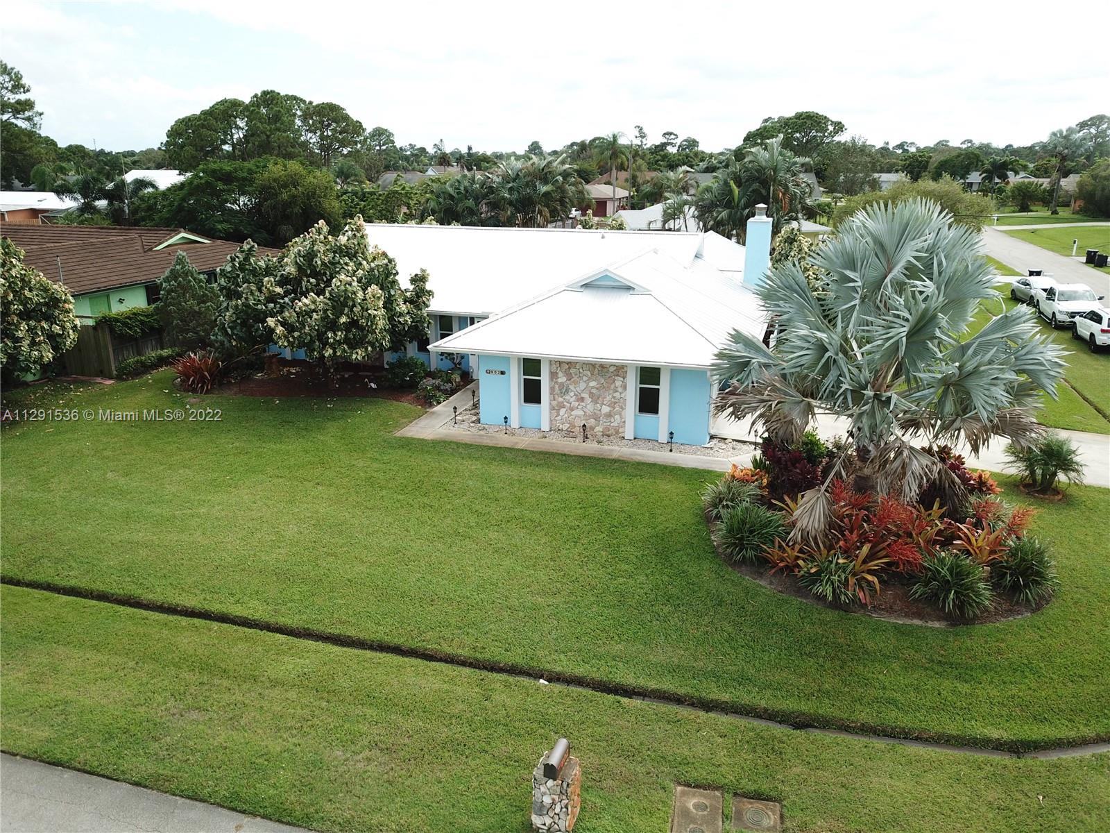902 SE Brookedge Avenue Port St. Lucie FL 34983