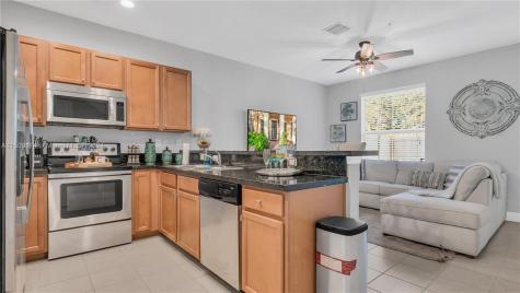 1206 SW 147th Terrace Pembroke Pines FL 33027