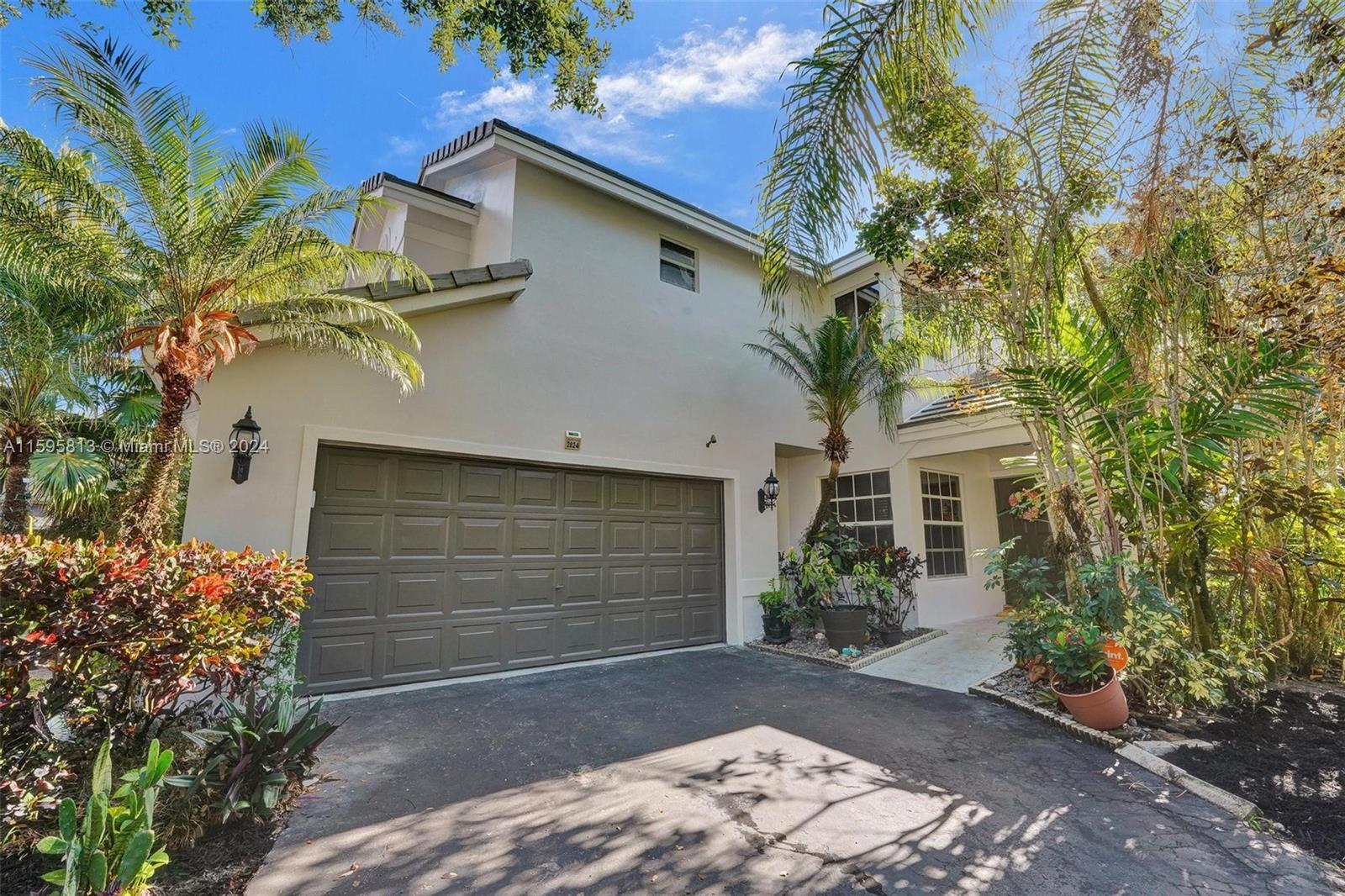 2824 Chapel Hill Court Davie FL 33328