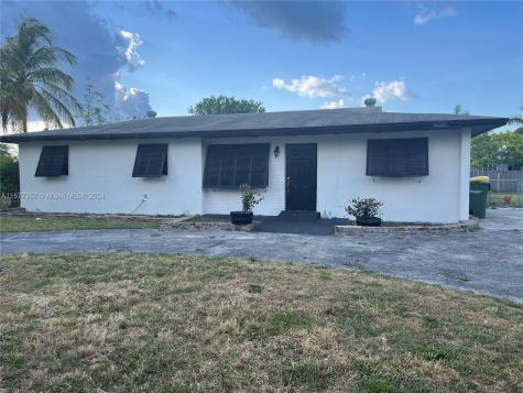 1165 NW 15th Street Homestead FL 33030