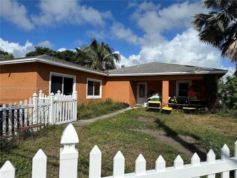 799 NE 39th Street Oakland Park FL 33334
