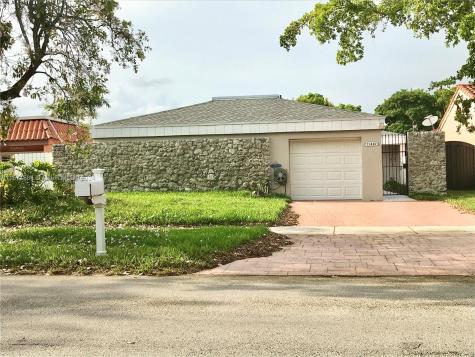 11407 SW 84th Street Miami FL 33173