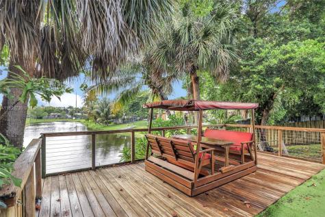 1101 NW 43rd Avenue Coconut Creek FL 33066