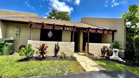 1453 Sandpiper Boulevard Homestead FL 33035