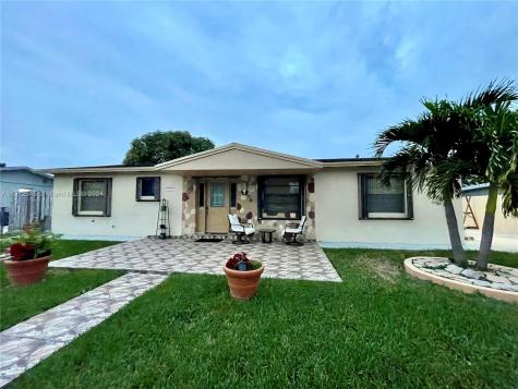 15021 SW 308th Street Homestead FL 33033