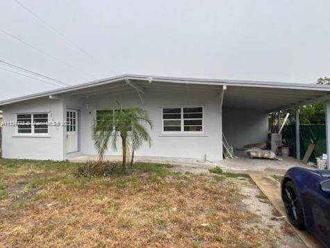 1476 NE 51st Court Pompano Beach FL 33064