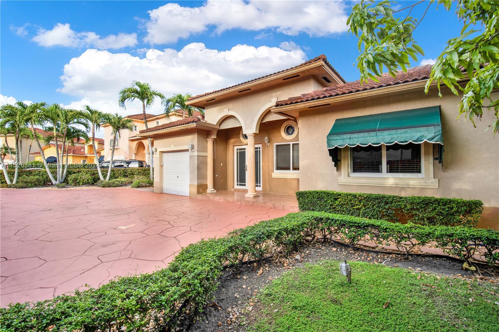 16022 SW 55th Terrace Miami FL 33185