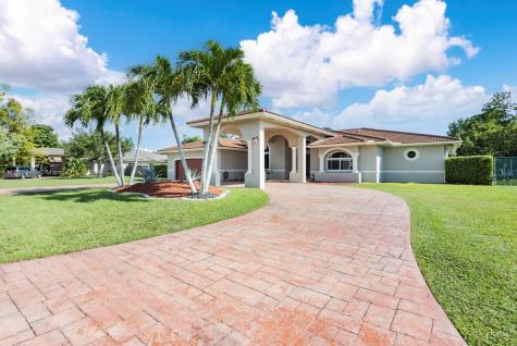 17121 SW 92nd Court Palmetto Bay FL 33157