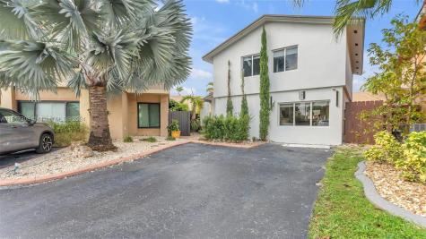 991 NW 106th Avenue Circle Miami FL 33172