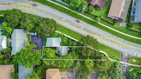 7445 Tam Oshanter Boulevard North Lauderdale FL 33068