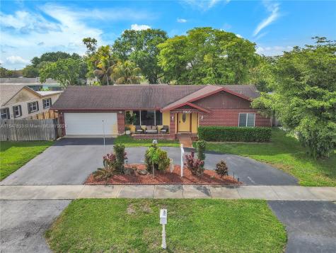 5805 SW 119th Avenue Cooper City FL 33330