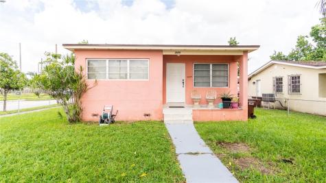 2699 W 8th Lane Hialeah FL 33010