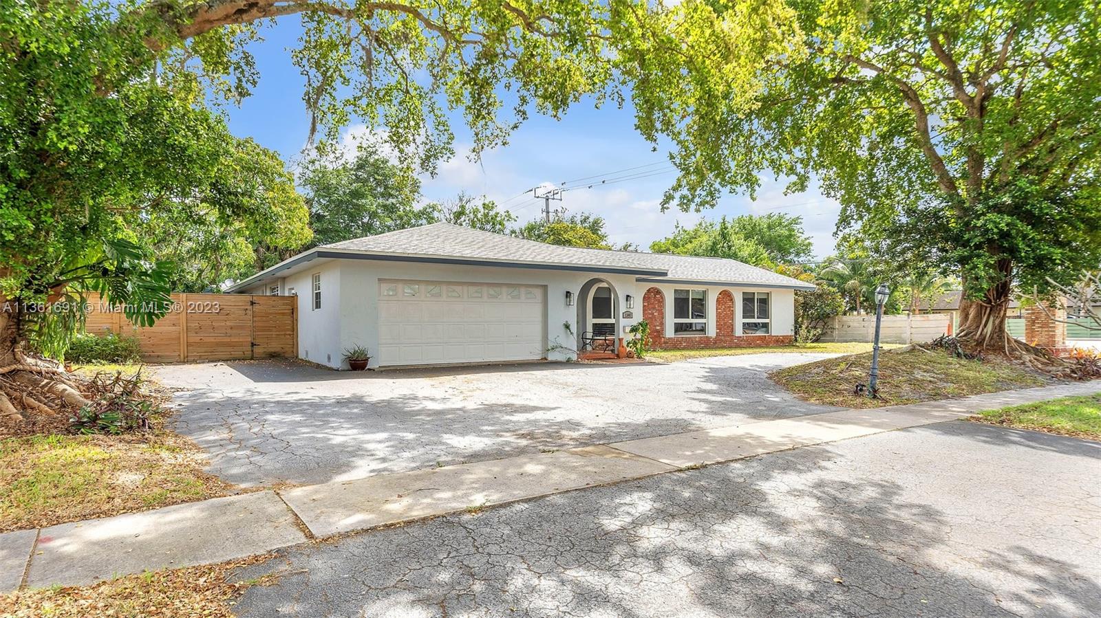 1140 SW 75th Avenue Plantation FL 33317
