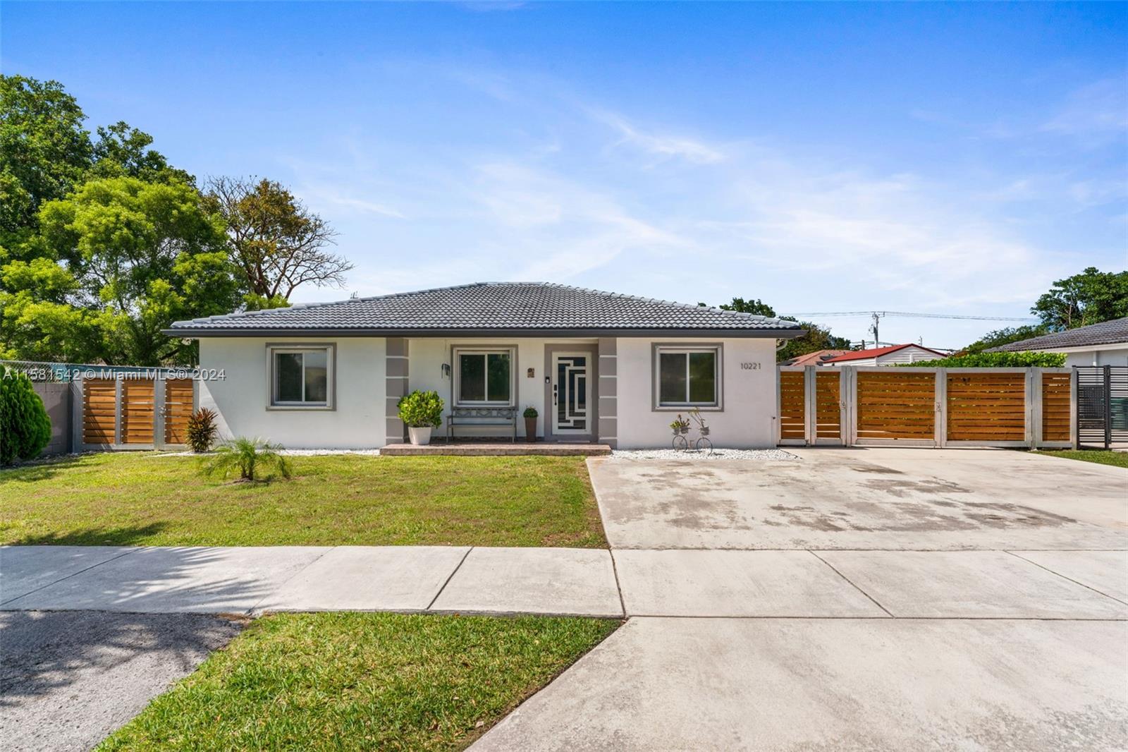 10221 SW 221st Street Cutler Bay FL 33190