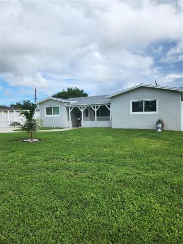 6425 Flagler Street Hollywood FL 33023