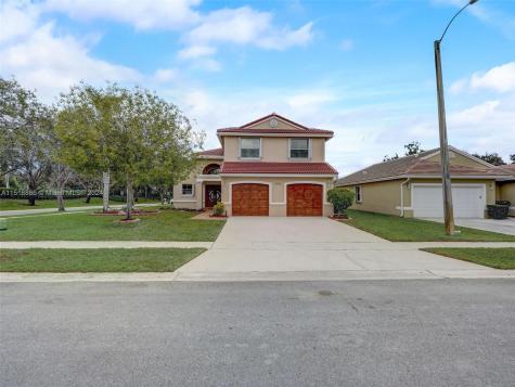 2493 NW 186th Avenue Pembroke Pines FL 33029