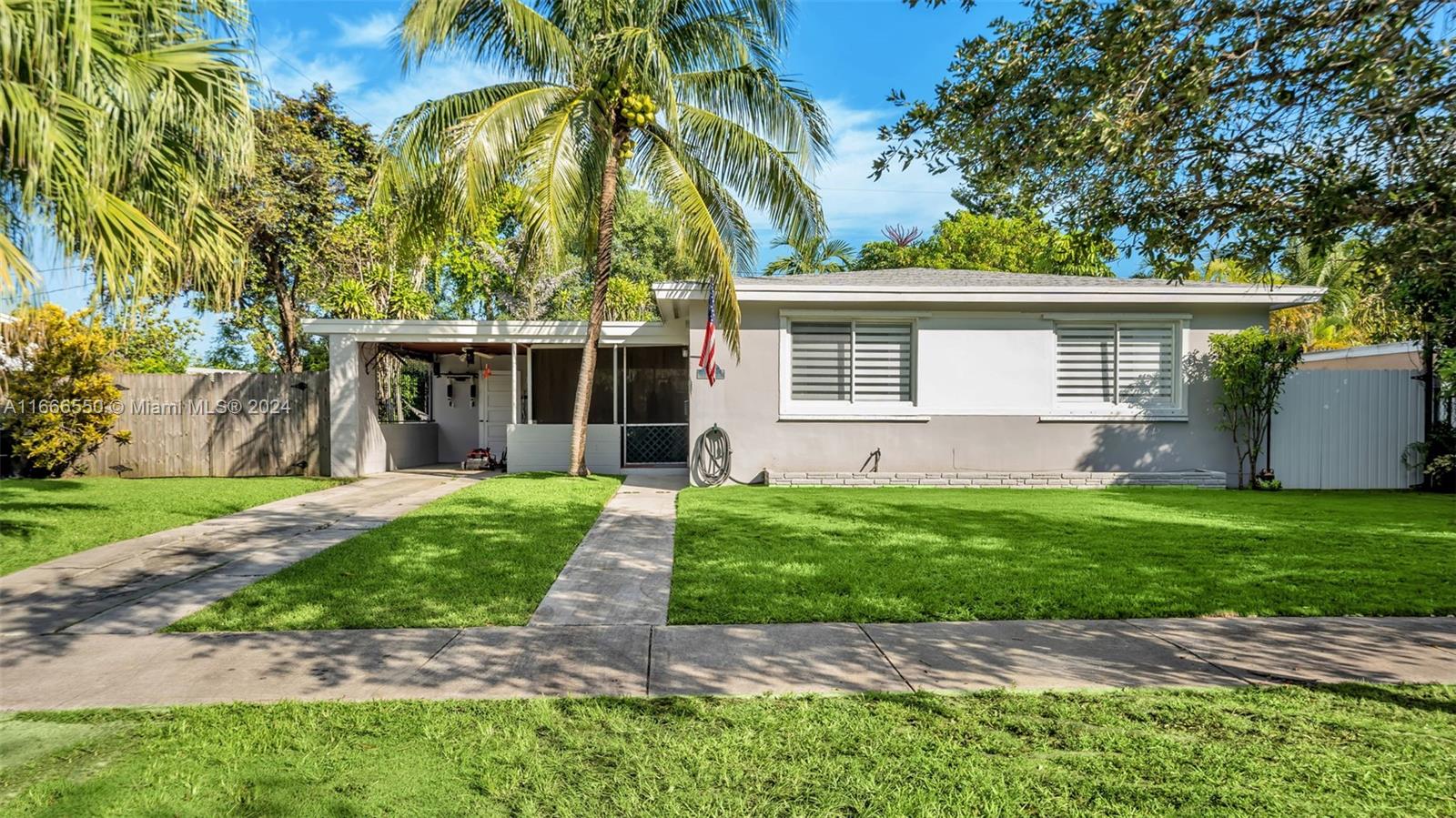 9821 Jamaica Drive Cutler Bay FL 33189