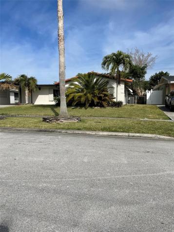 6503 Lakeshore Drive Margate FL 33063