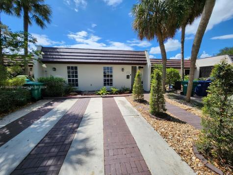 7424 Big Cypress Drive Miami Lakes FL 33014